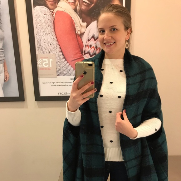 Meet your Posher, Lauren - Picture 7 of 8